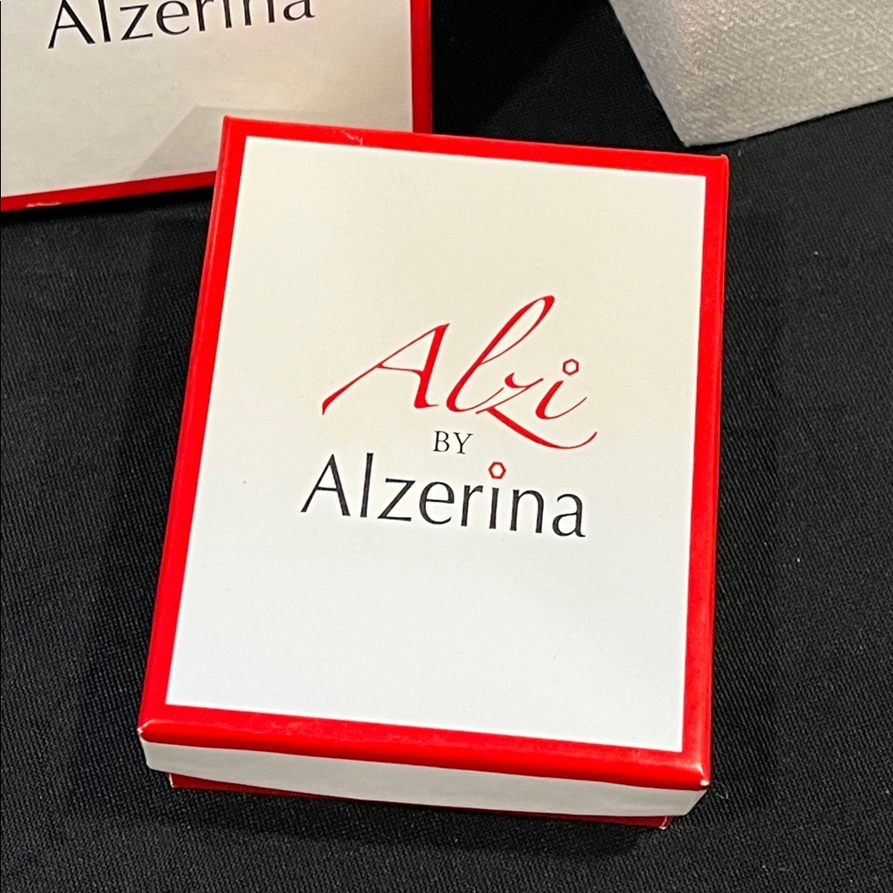 NWT 24kt Gold-Plated Gold and Green Magnolia Statement Earrings - Picture 5 of 5